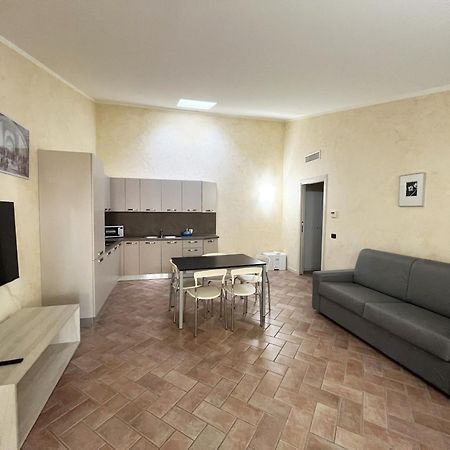 Piamarta Apartments Тосколано Мадерно Стая снимка