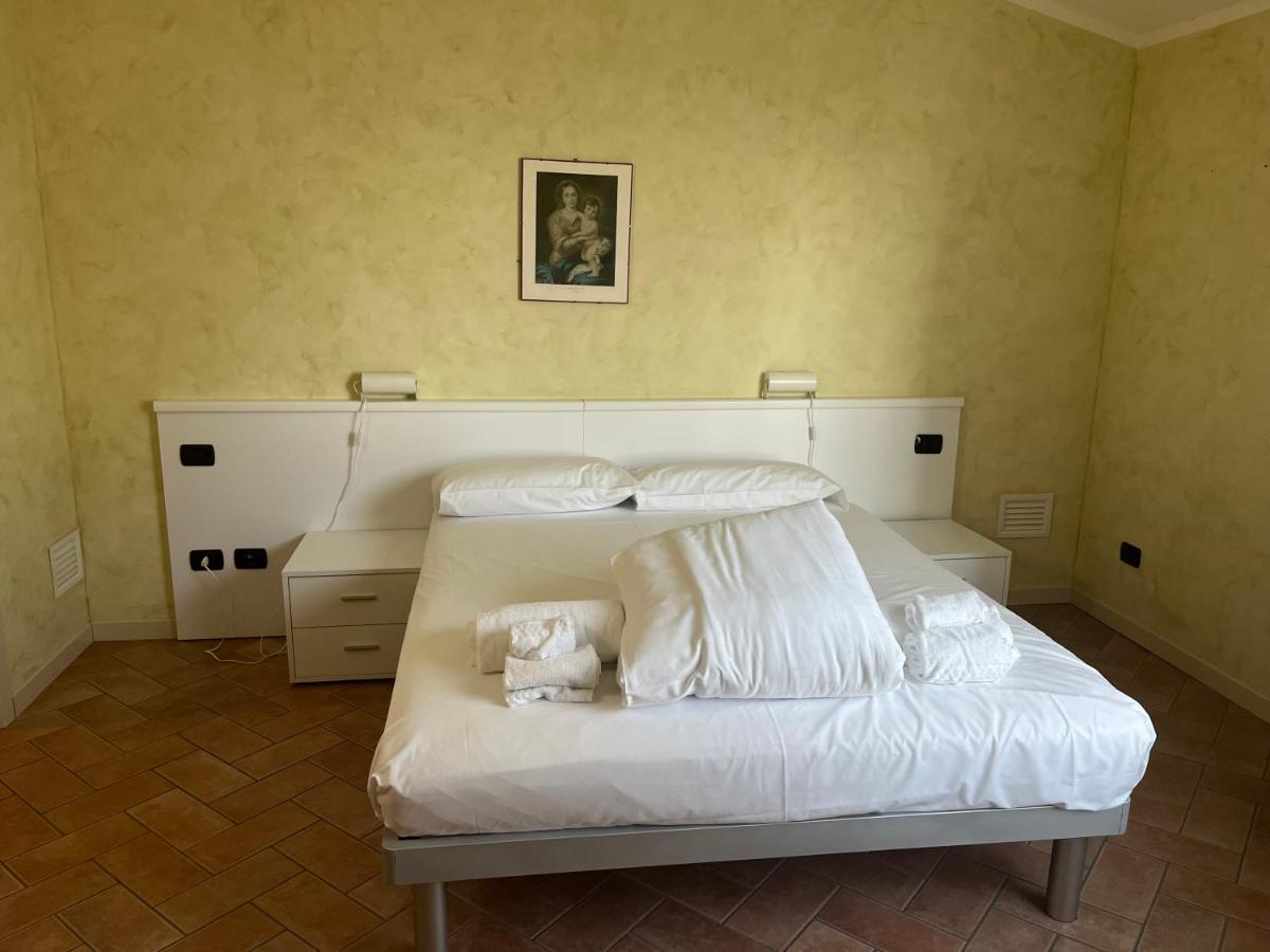 Piamarta Apartments Тосколано Мадерно Екстериор снимка